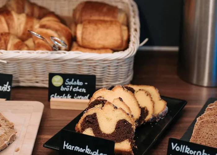 Alpengluehen Smart Bed & Breakfast 3*